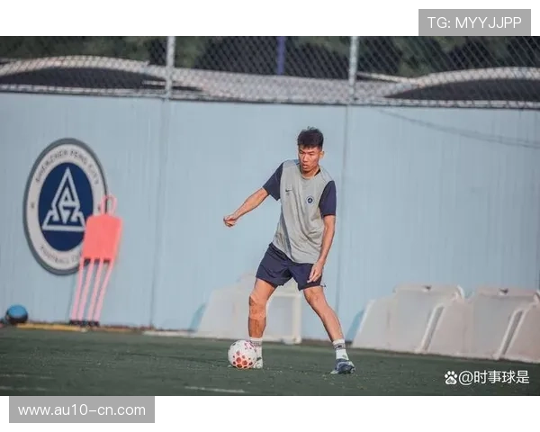 深圳新鹏城阿代米奥乌苏锋线组合 周定洋戴伟浚中场控制力升级